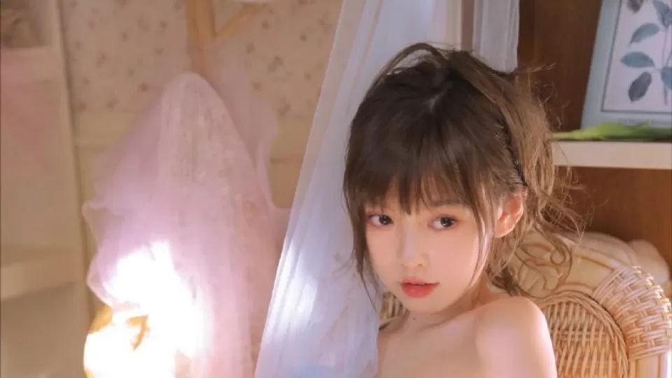 鲁手视频·每日精选聚集地·止寸大赛:原创《藤椅递来一份配音意见》播放预览封面